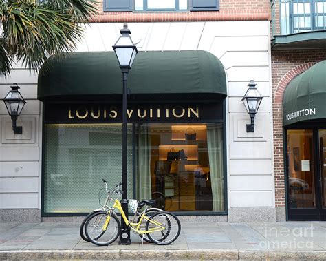 louis vuitton charleston sc|louis vuitton charleston place.